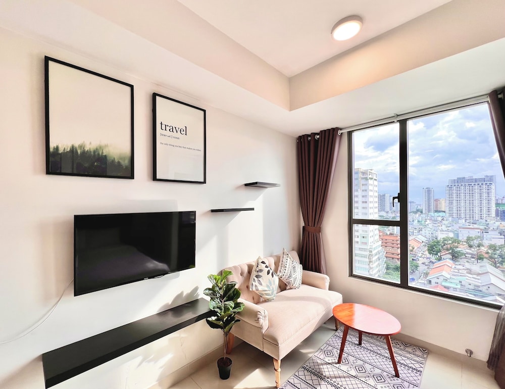 Spacious Saigon 30/50