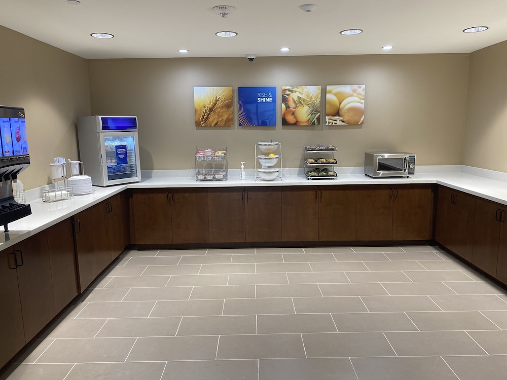 Comfort Suites Midland West 7/24