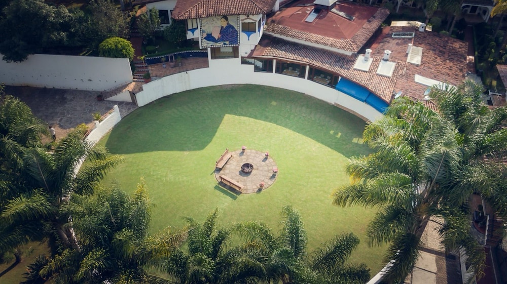 El Rebozo Hotel 62/66