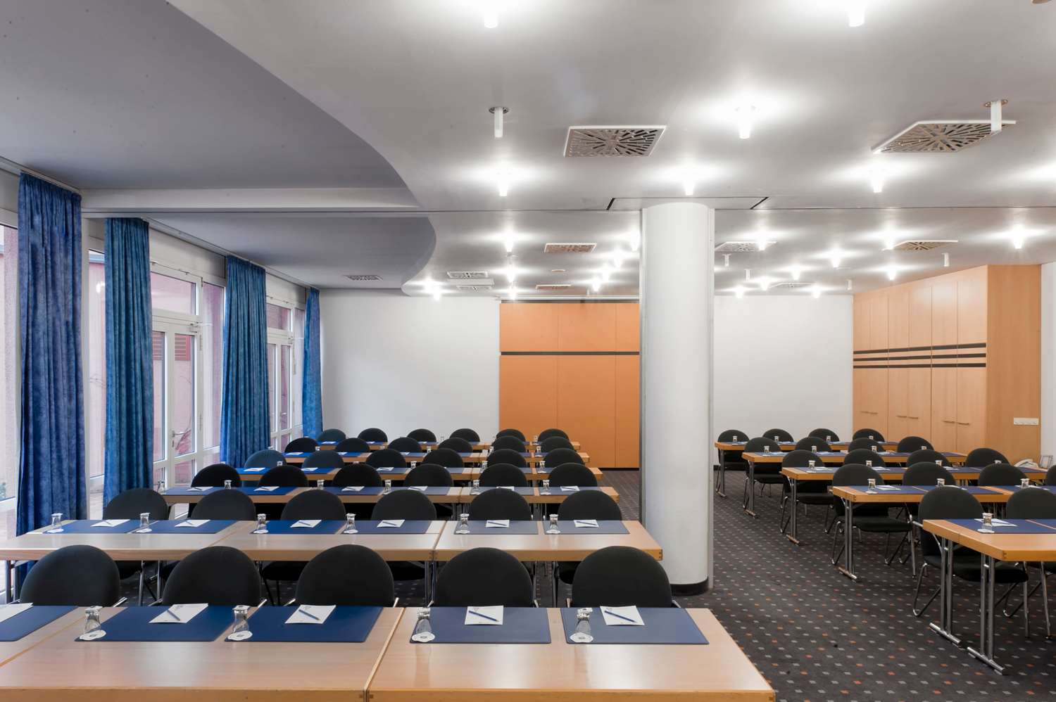 TRYP BY WYNDHAM HALLE 24/31