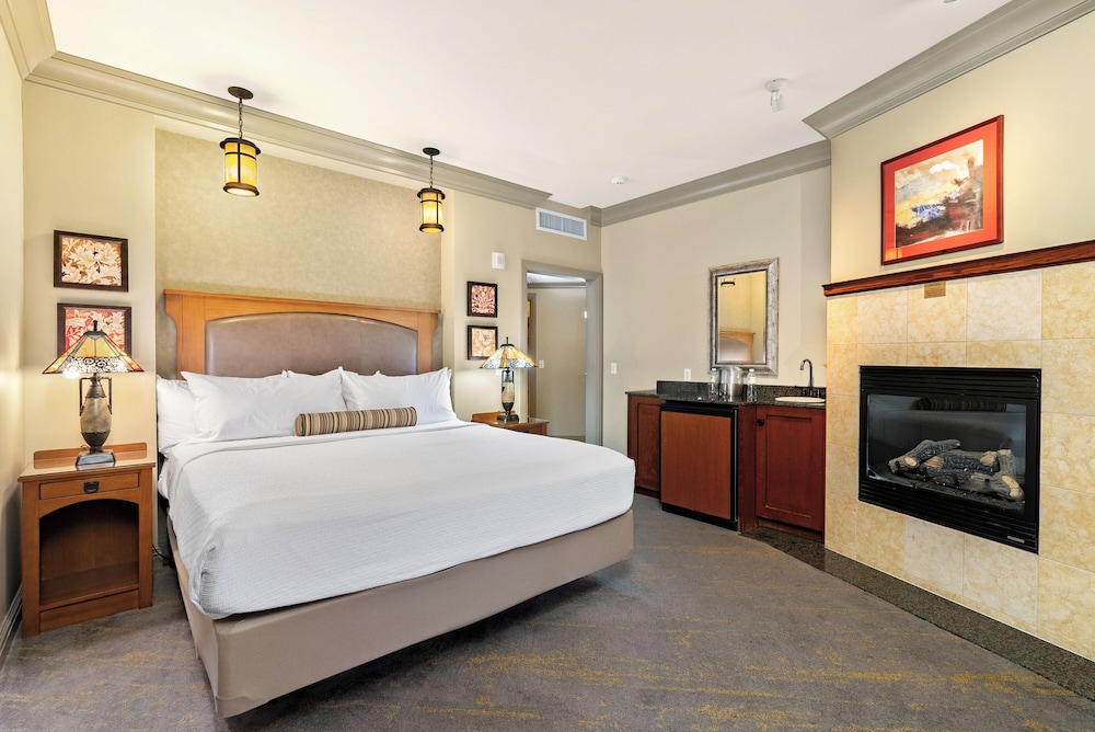 Avila Village Inn 26/65