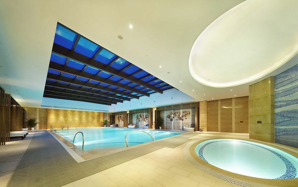 swimming pool spa