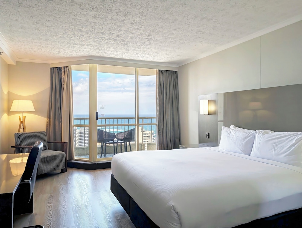 SUPERIOR, KING BED, OCEAN VIEW