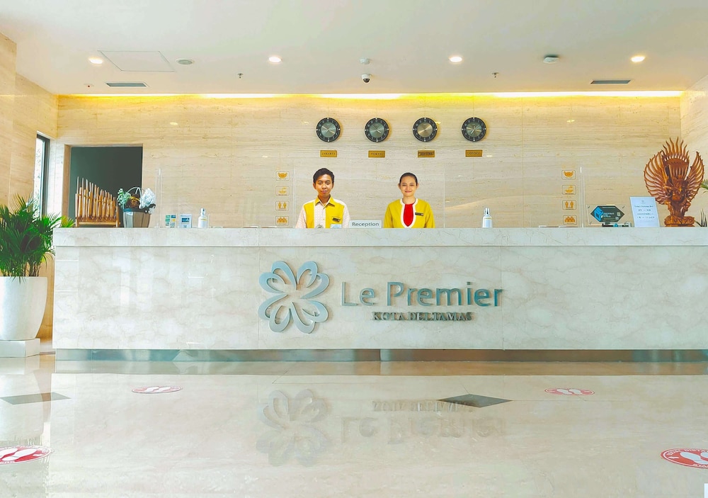 Le Premier Kota Deltamas 6/44