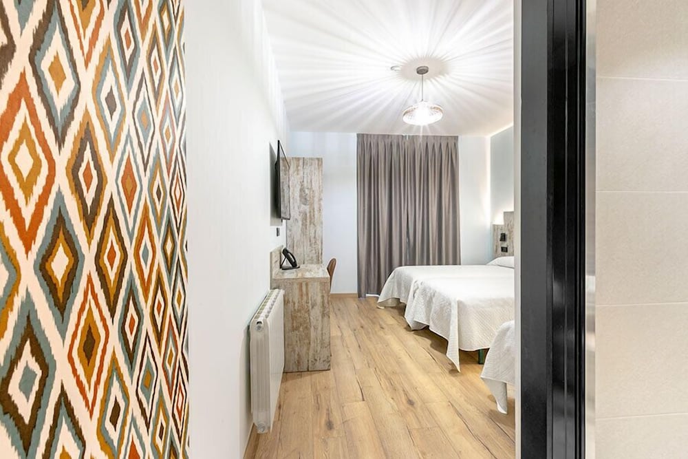 Hostal Anton Martin 22/61