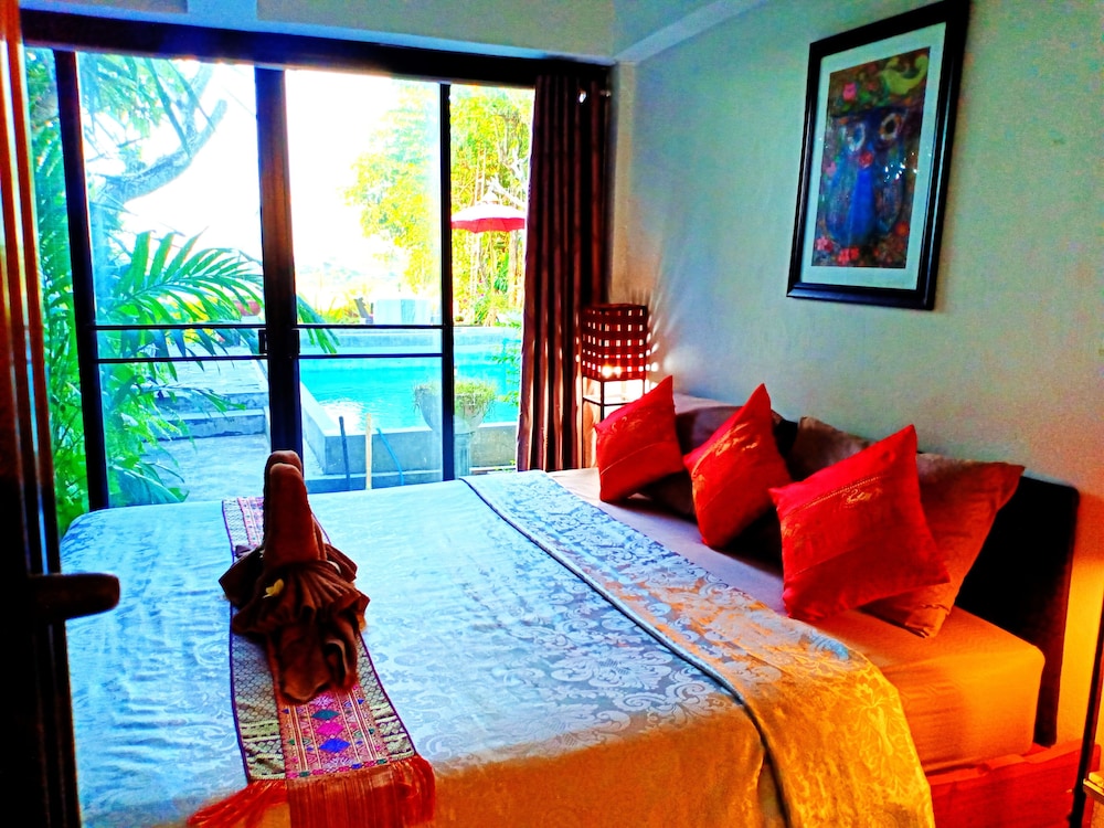 Sofa Gallery Hotel 24/50