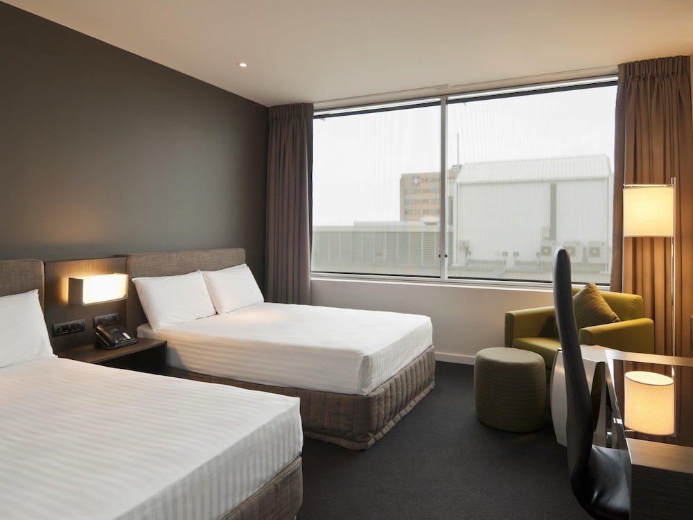 SUPERIOR, 2 DOUBLE BEDS