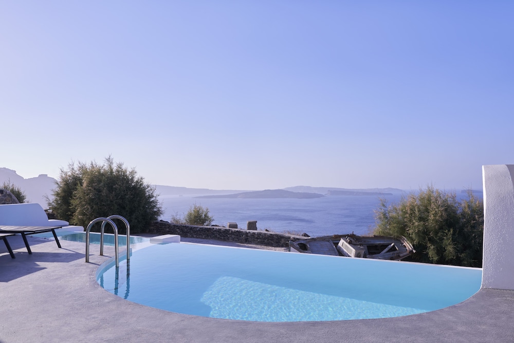 Mr And Mrs White Santorini 55/84