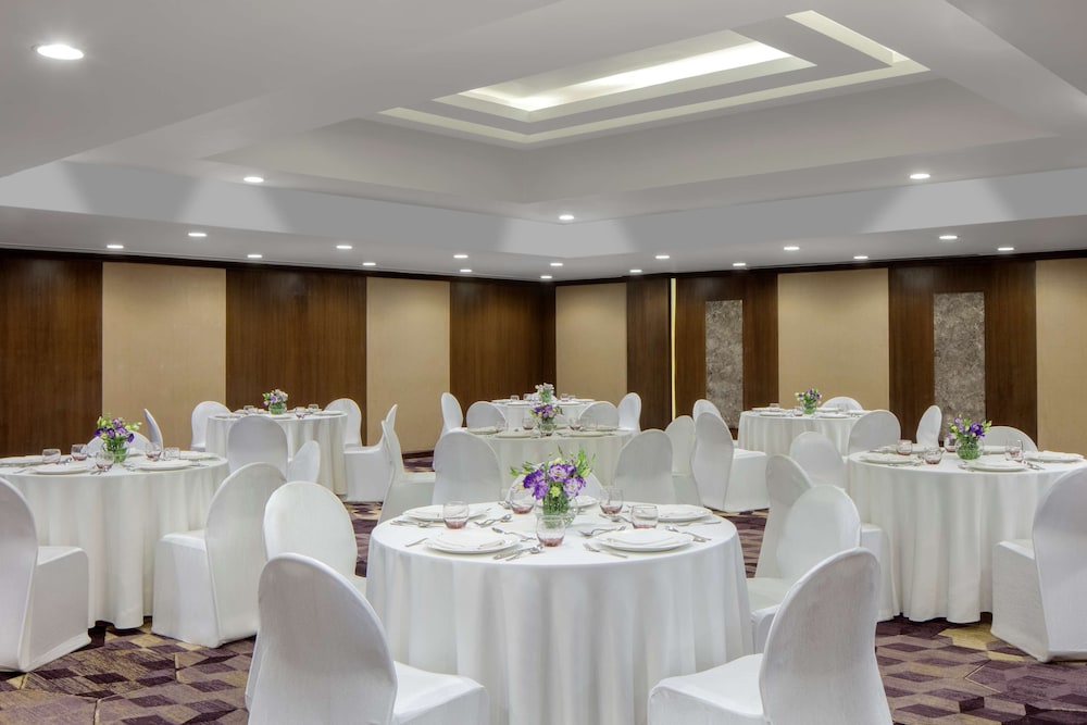 Radisson Blu Atria Bengaluru 67/76