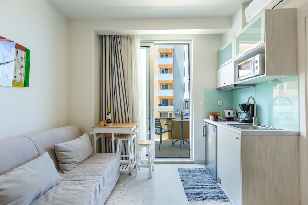 Meltemi Coast Suites 34/68