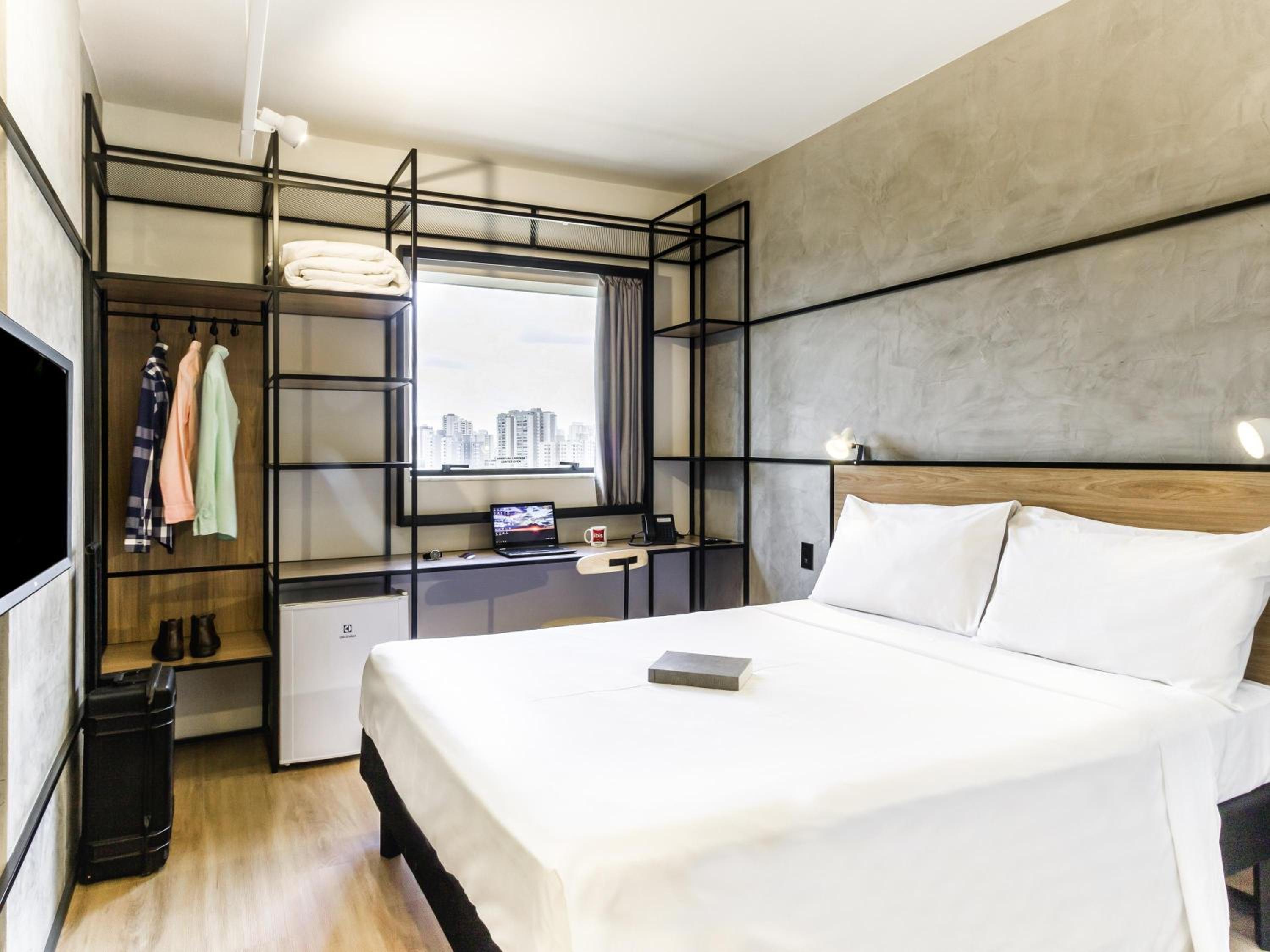 MODERN, APARTMENT, DOUBLE BED