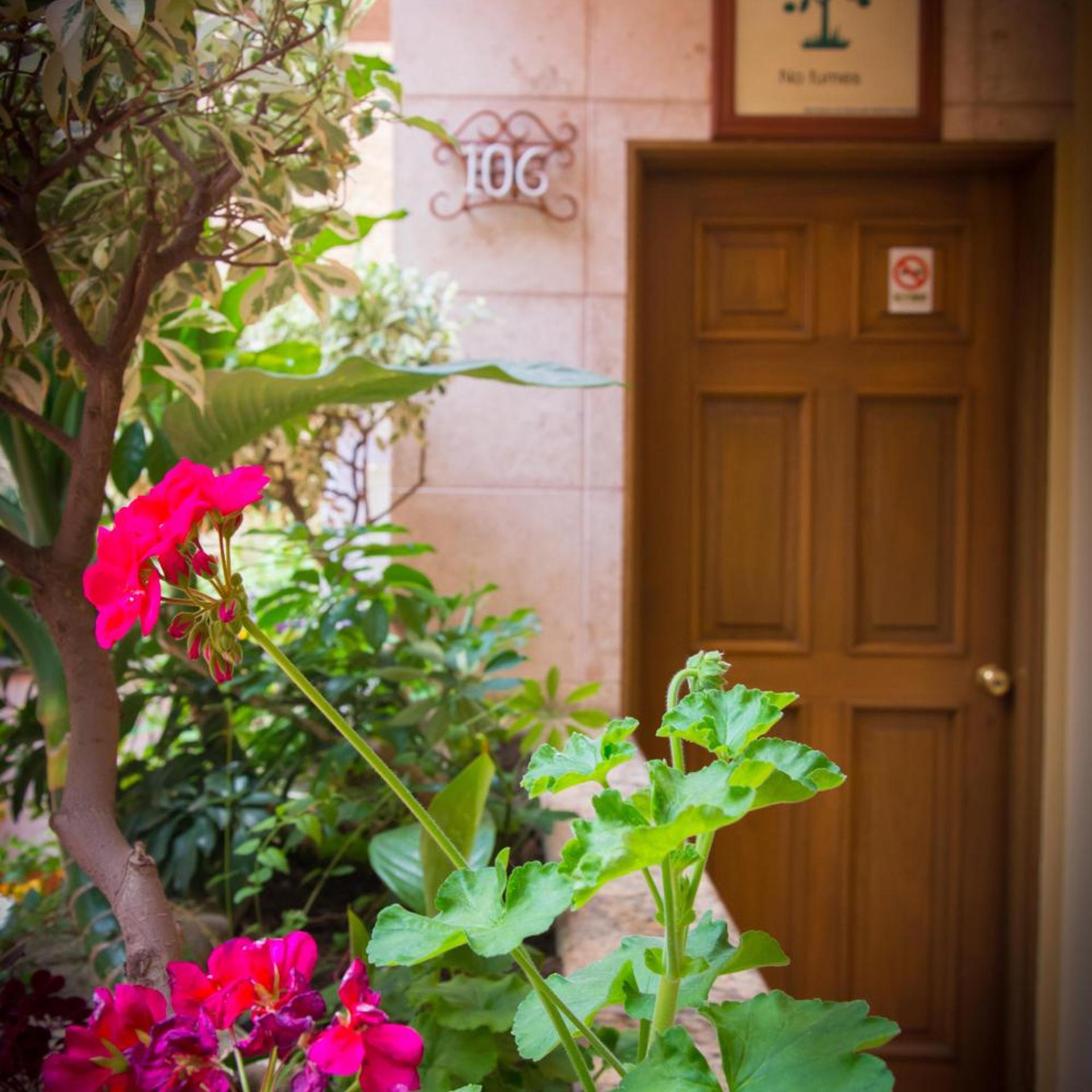 Oyo Flagship Hotel Santa Maria 8/98