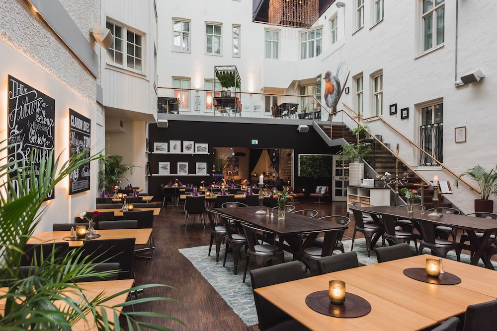 Home Hotel Plaza 35/40