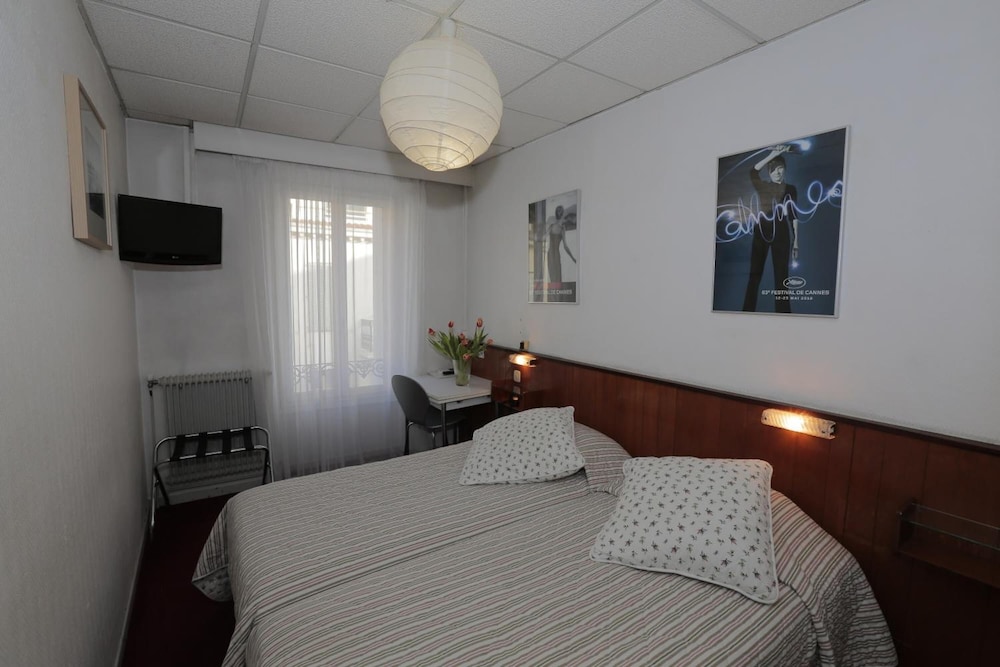 Azurene Royal Hotel 6/67
