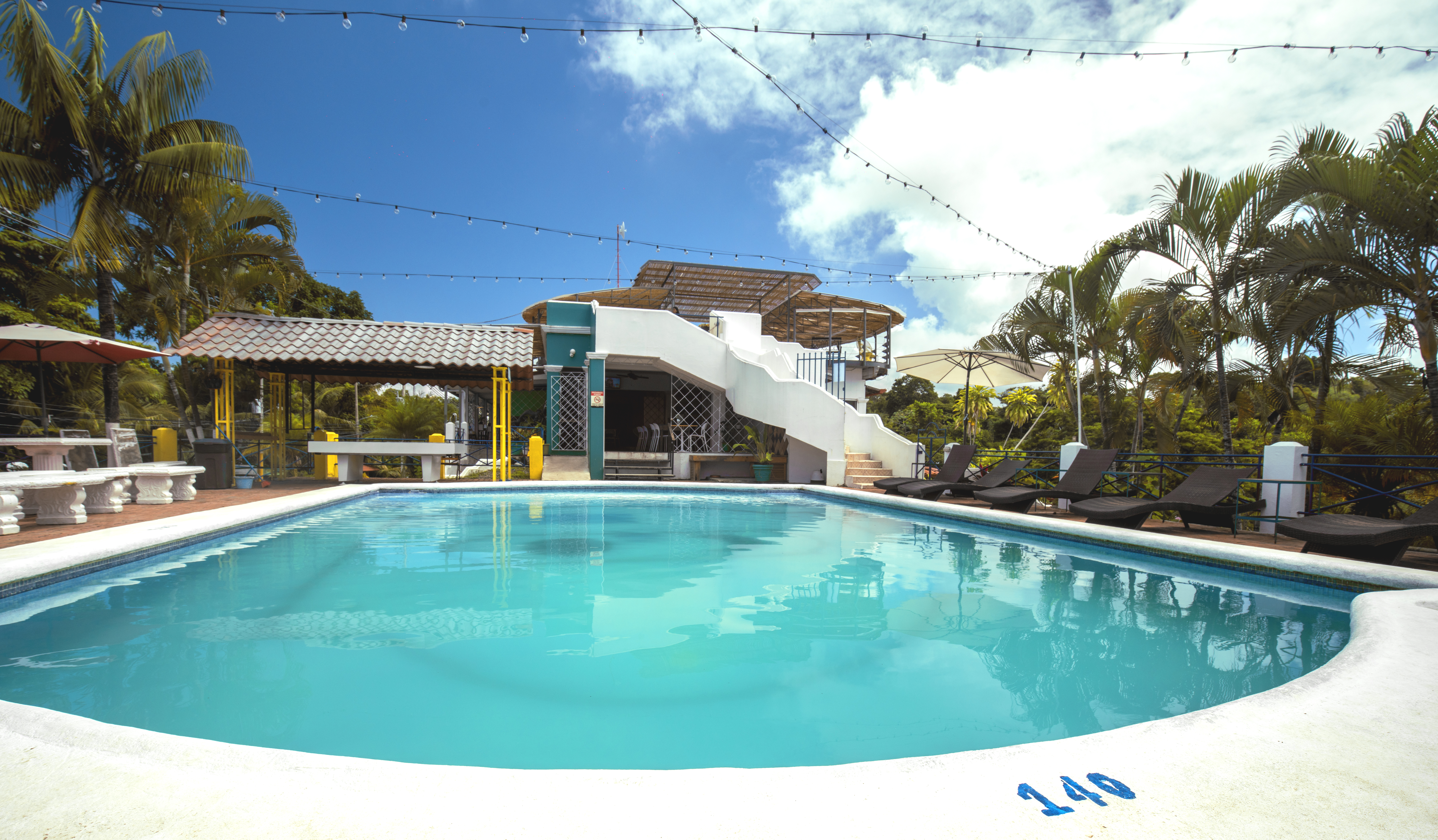 Selina Manuel Antonio 48/81