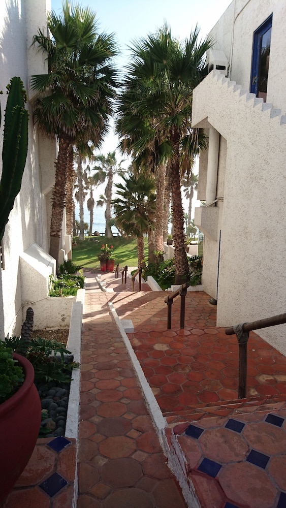 Las Rocas Resort Spa 38/50