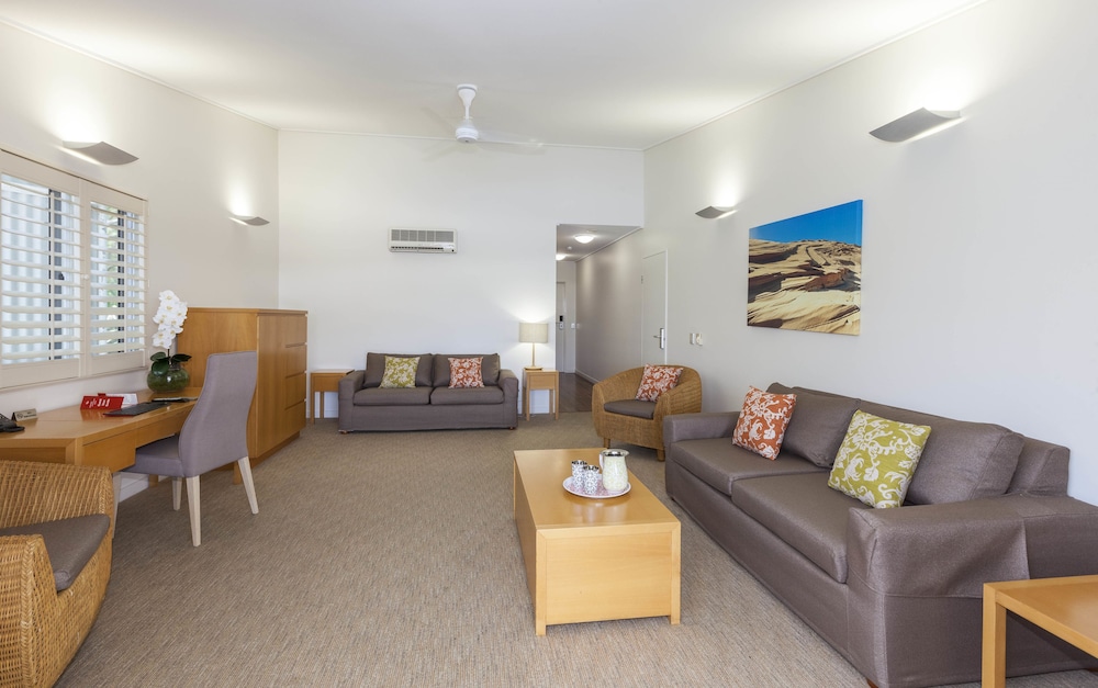 COURAN COVE ISLAND RESORT 21/50