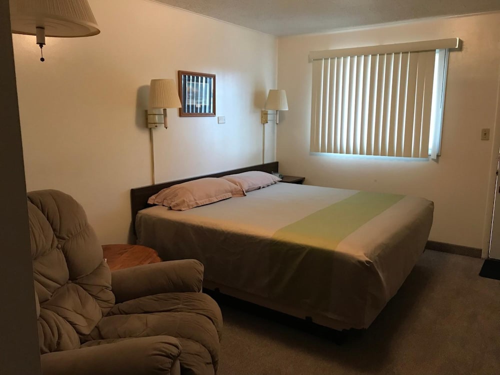 Motel Grand 12/56