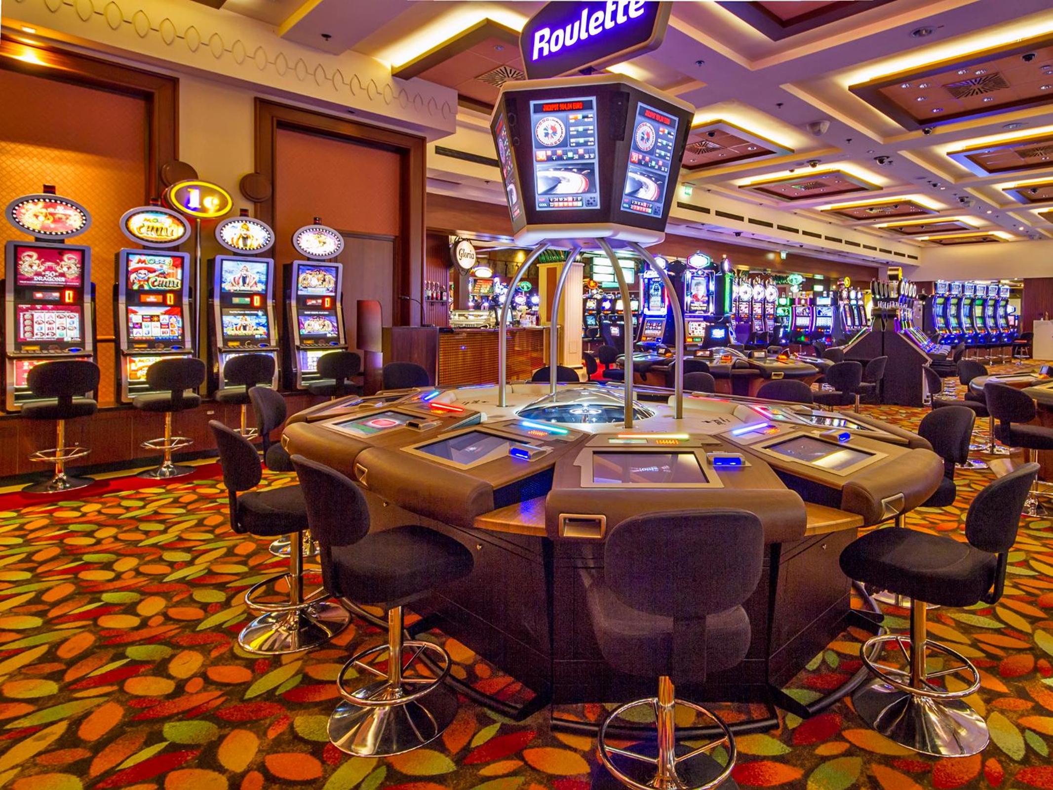 Park Casino and Hotel 46/51