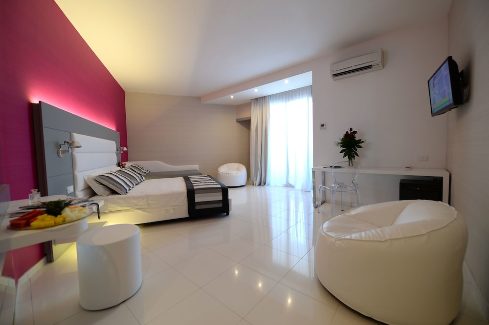Giulivo Hotel Village 12/50