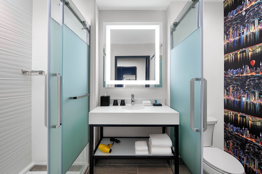 Aloft Katy Mills 10/39
