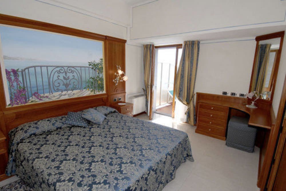 Hotel Porto Roca 4/38