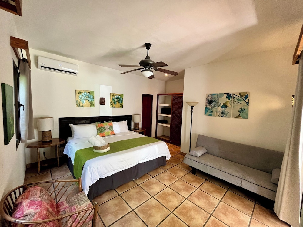 Hotel Cantarana 11/50