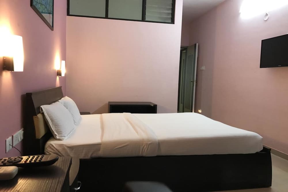 All Seasons Guest House 16/43