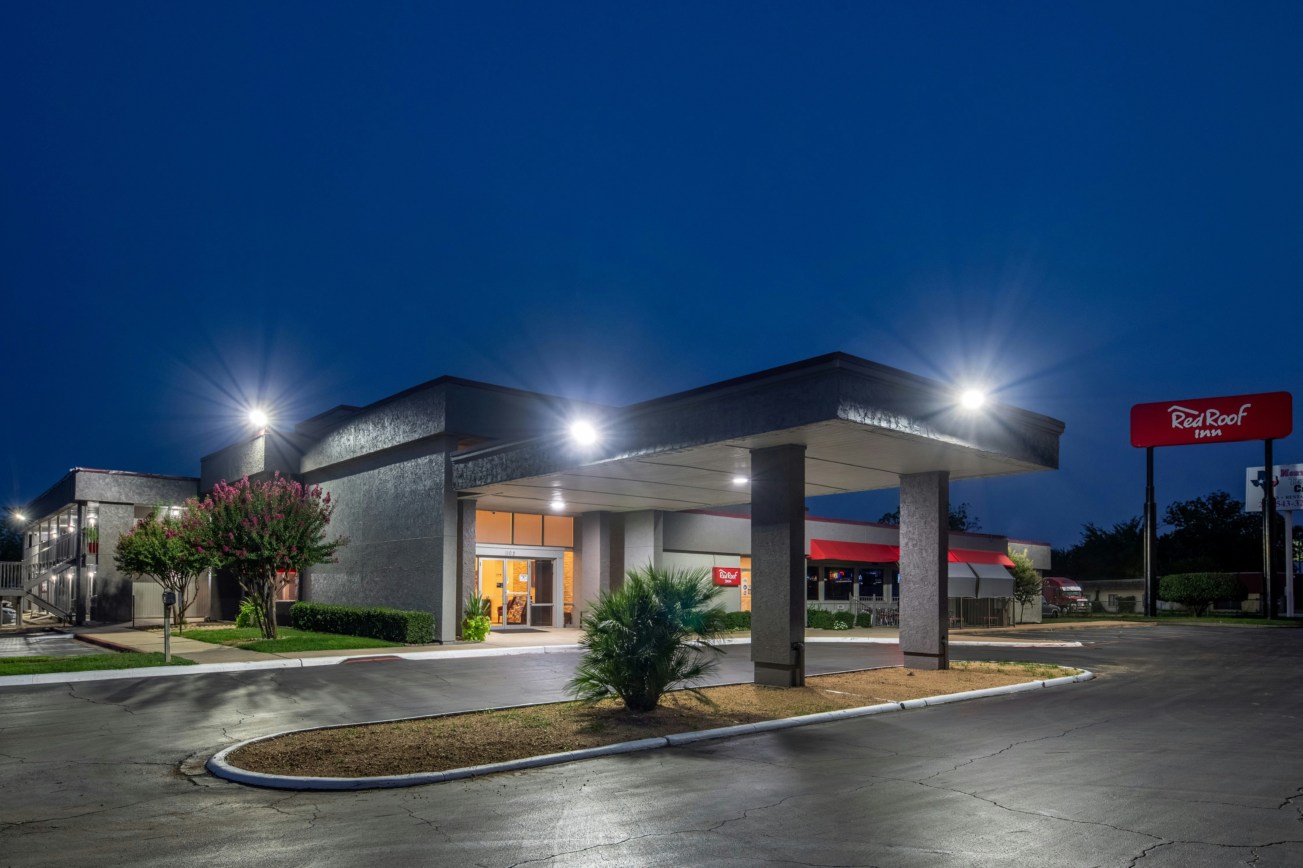 Red Roof Inn Lewisville 6/43