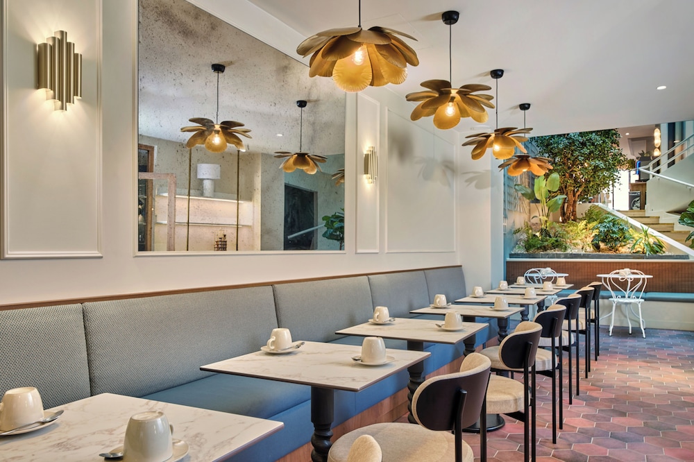 Posy Hotel by HappyCulture 71/84