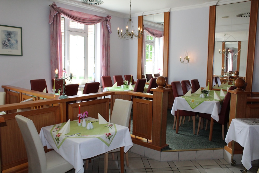 Hotel Weisser Schwan 20/34