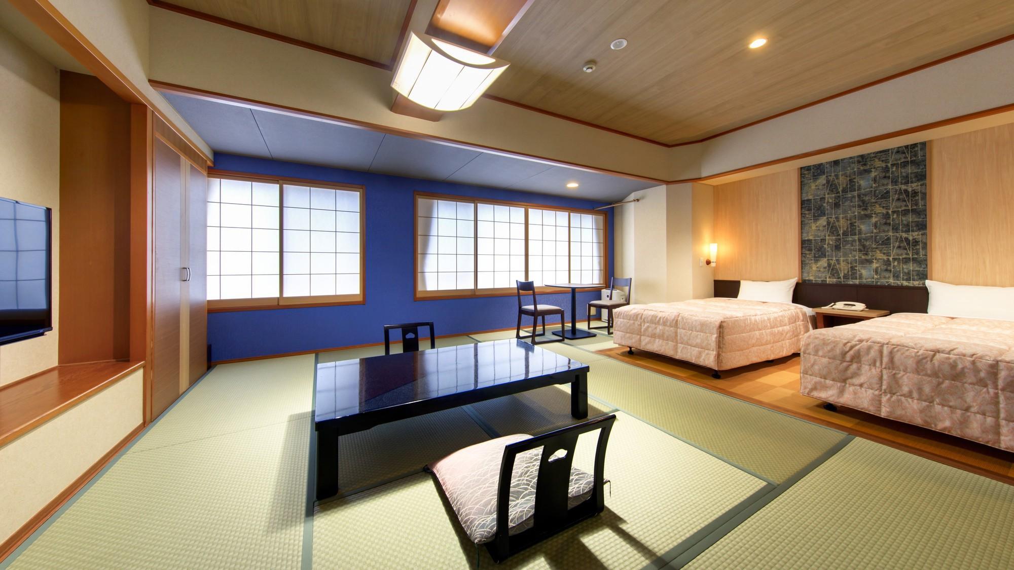 Mixed Dorm, Style, 2 Beds, 3 Futon Beds, Bathtub