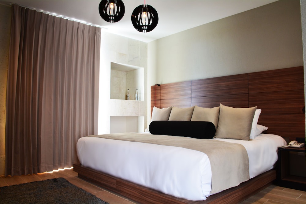 STANDARD, KING BED