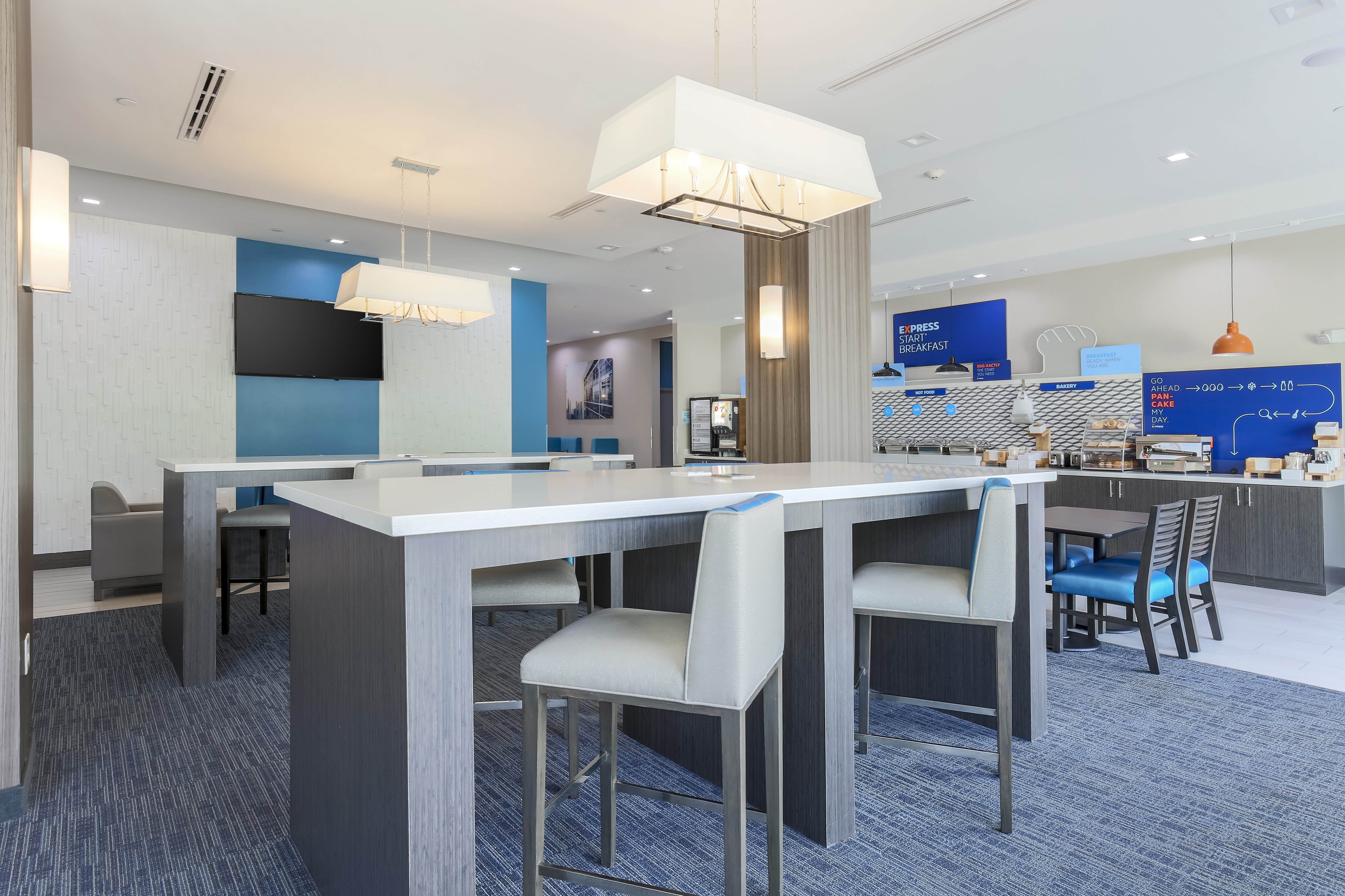 Holiday Inn Express Suites Houston Se Airport Area 53/71