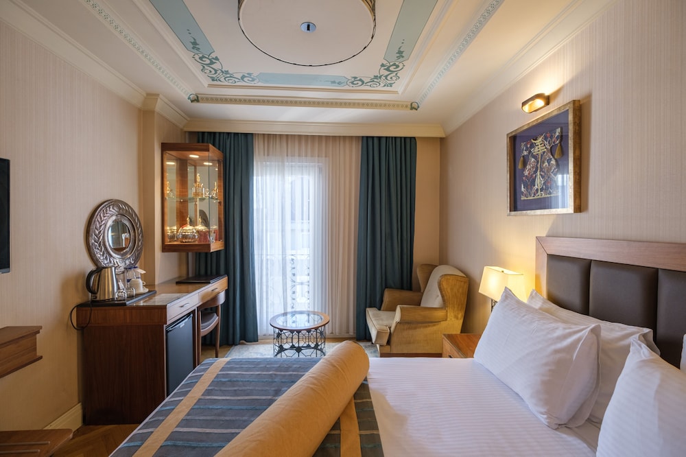غرفة سوبيريور بسرير كوين، Golden Age Hotel Taksim 2/10