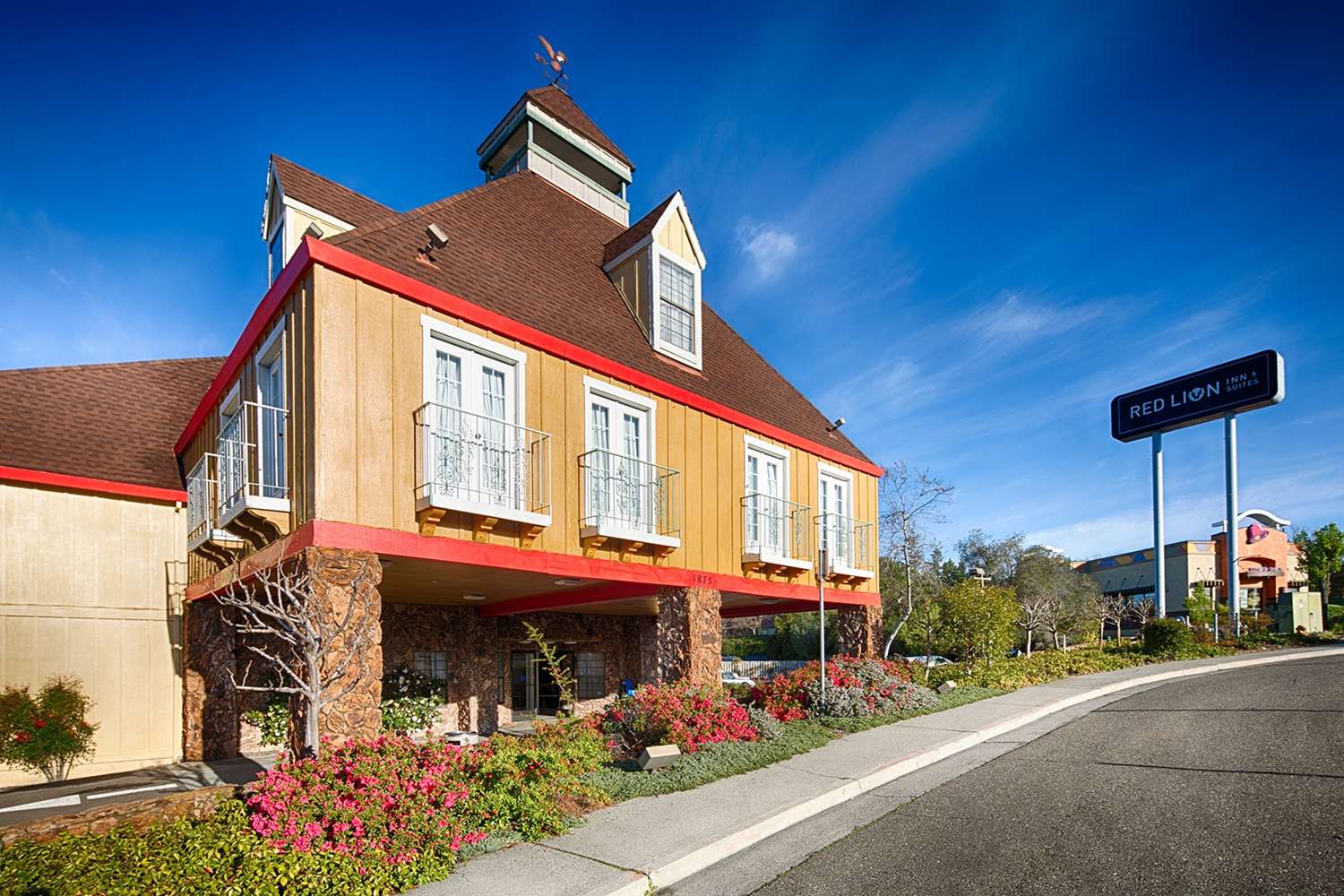 Red Lion Inn & Suites Auburn 2/36