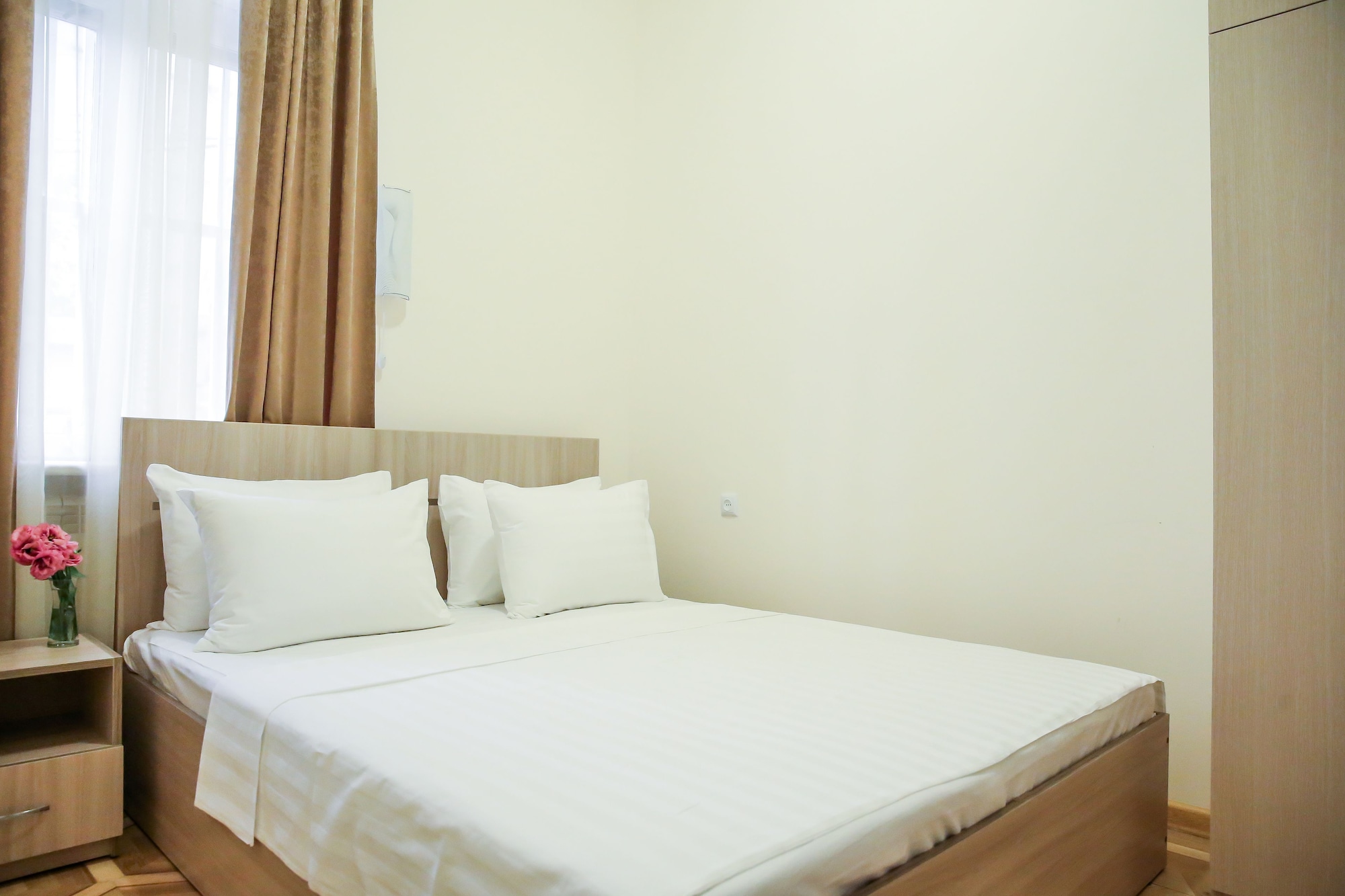STANDARD, DOUBLE BED