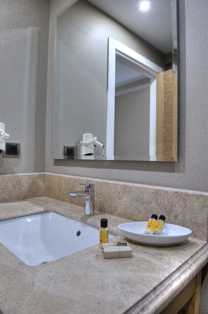 Rodosto Hotel 34/52