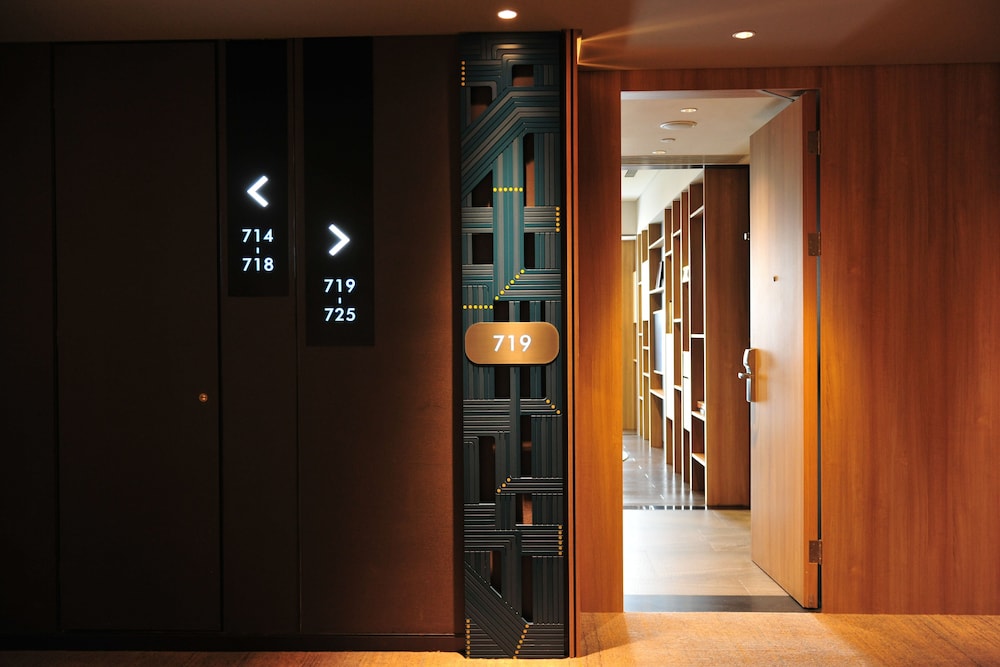 Artyzen Habitat Hongqiao Shanghai 24/71