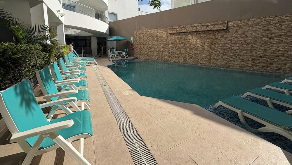 Portobelo Plaza de las Americas 64/66