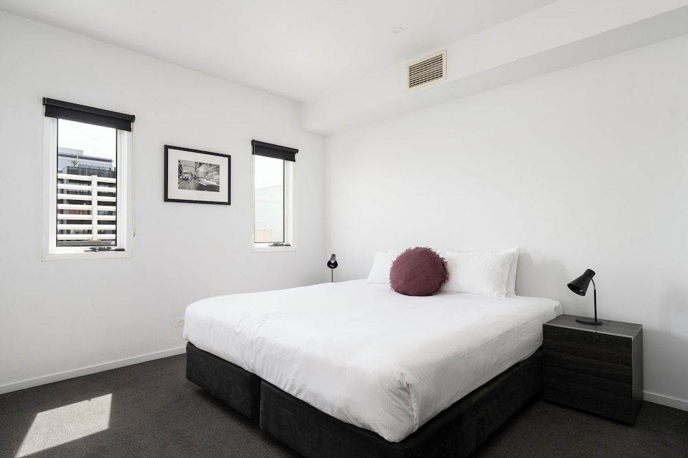 Tyrian Serviced Apartments 21/46
