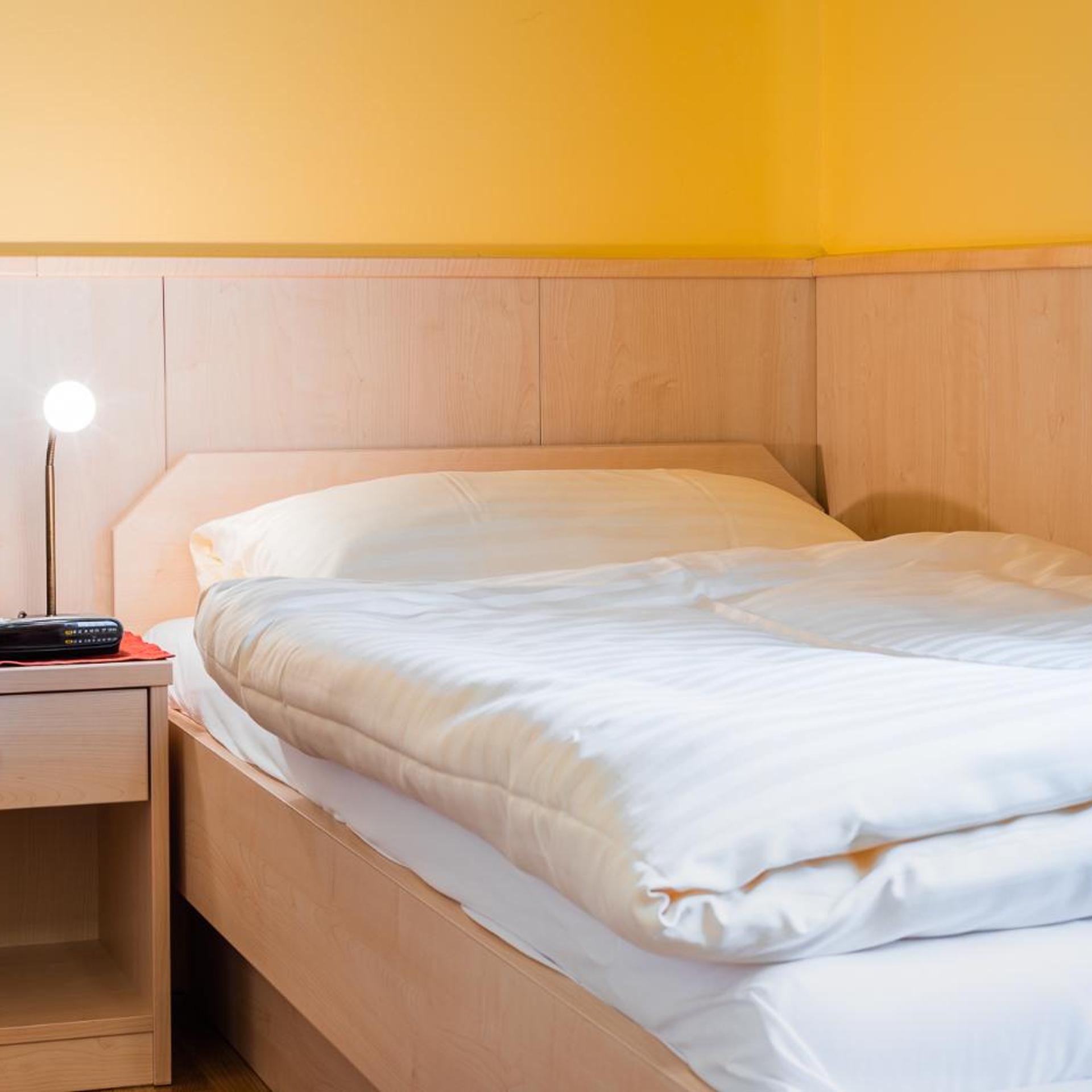Room, Single