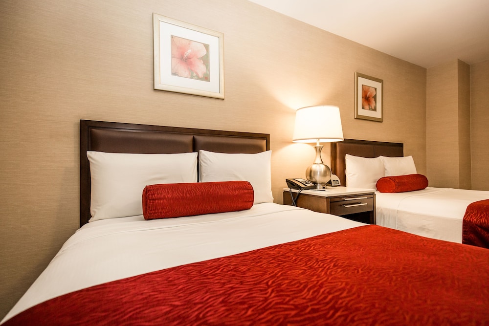STANDARD, 2 DOUBLE BEDS