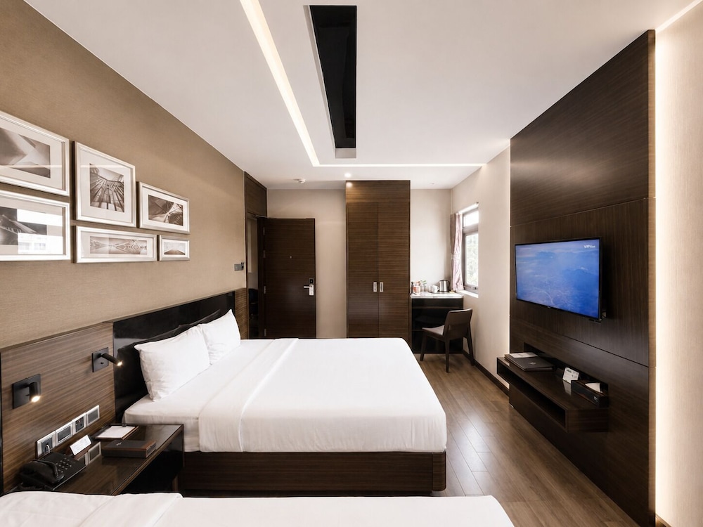 غرفة ديلوكس ثلاثية بسرير مزدوج وسرير فردي، QUEEN ANN HOTEL 9/10