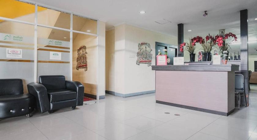 Reddoorz Near Itc Cempaka Mas 8/54