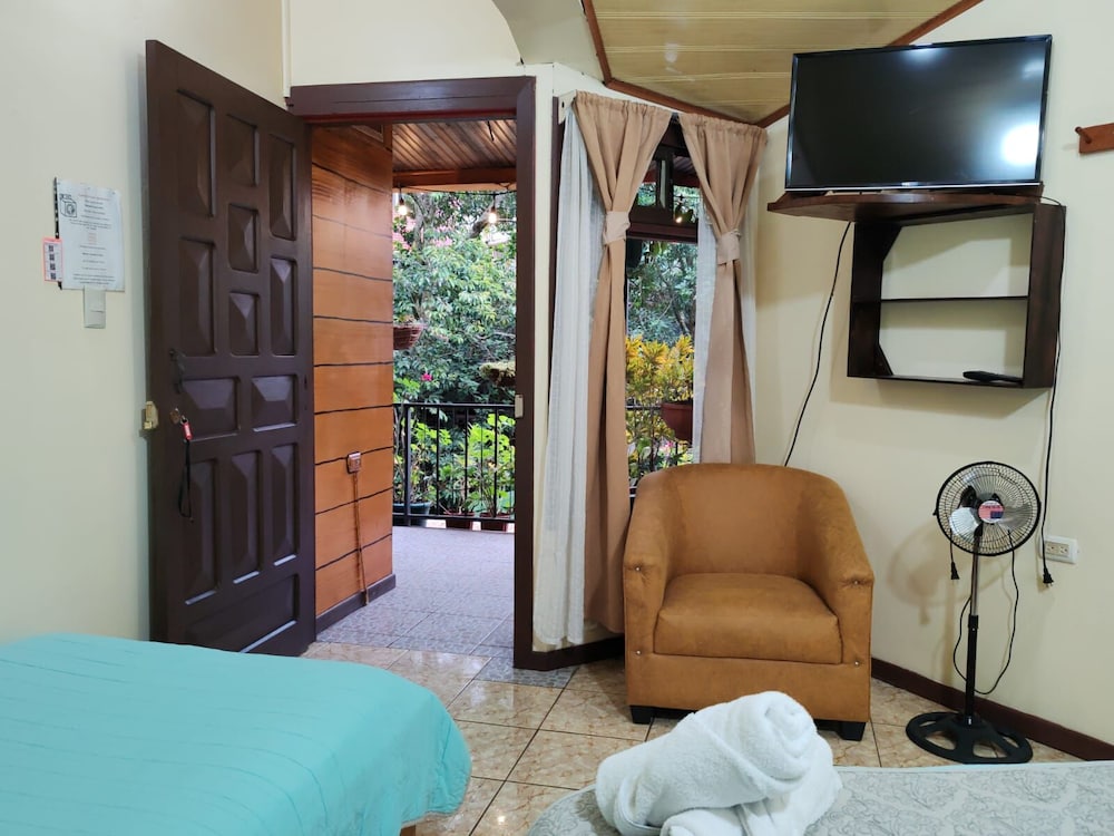 Cabinas El Pueblo B&B 36/43