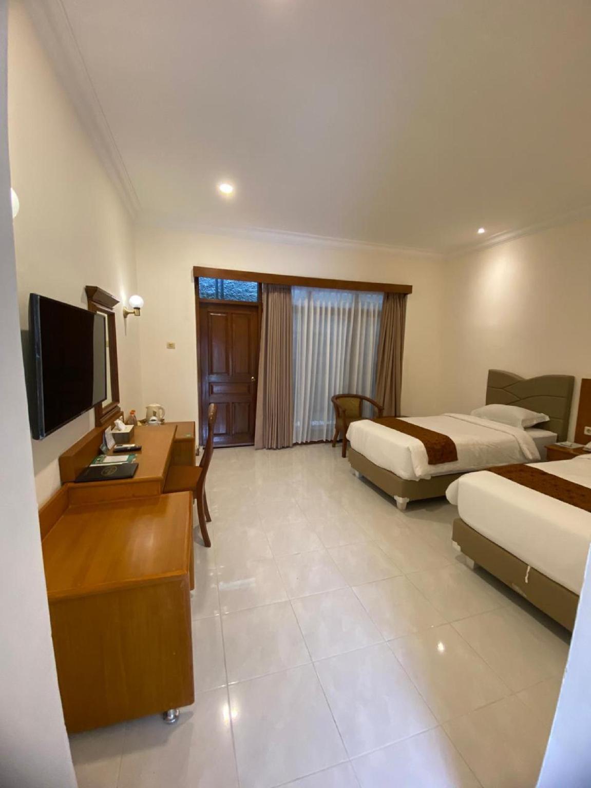 Hotel Dana Solo 6/34