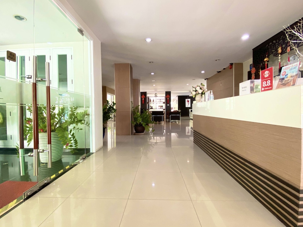 14 Place Sukhumvit Suites 7/66