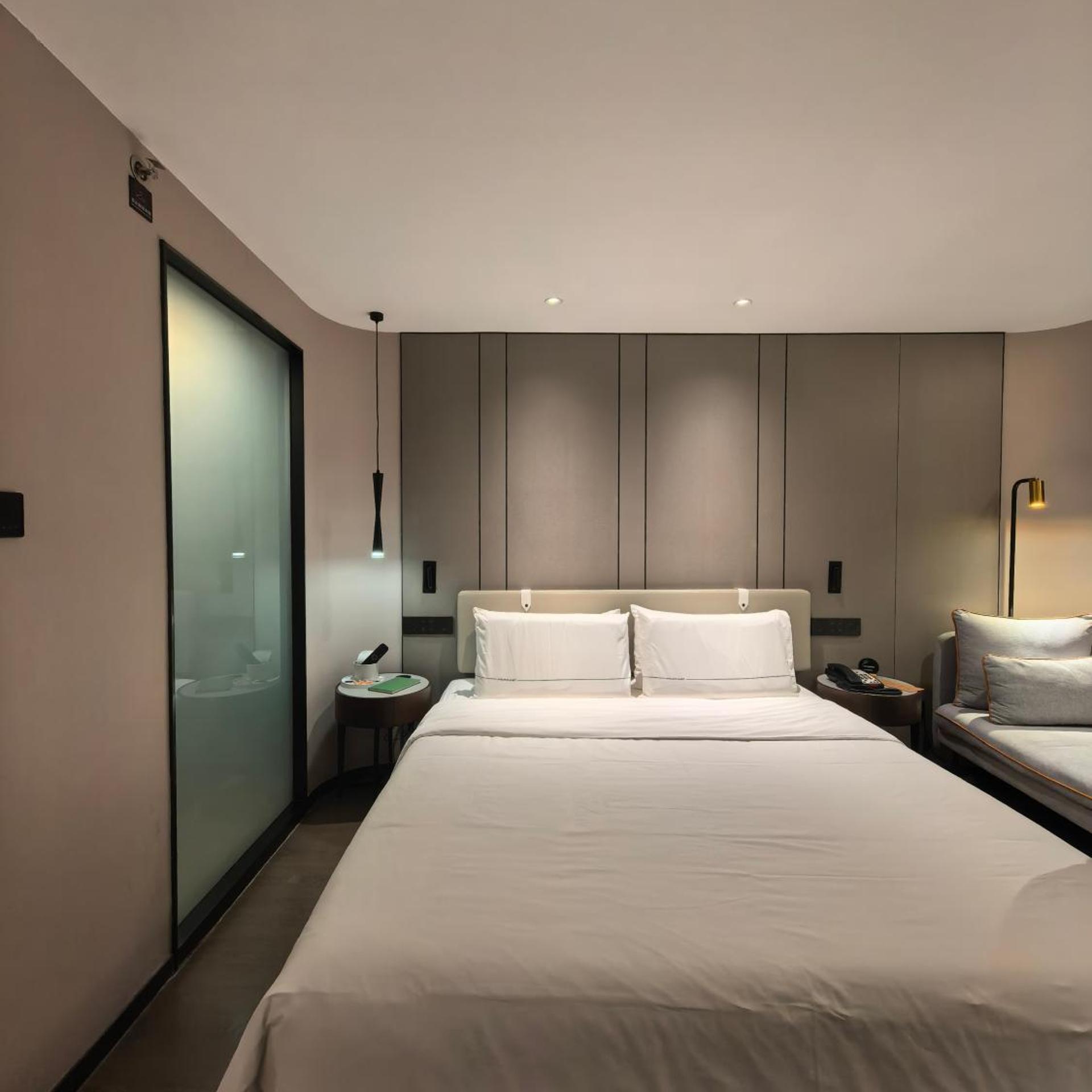 Atour S Hotel Wenshu Yuan Monastery Subway Station Chunxi Road 12/41