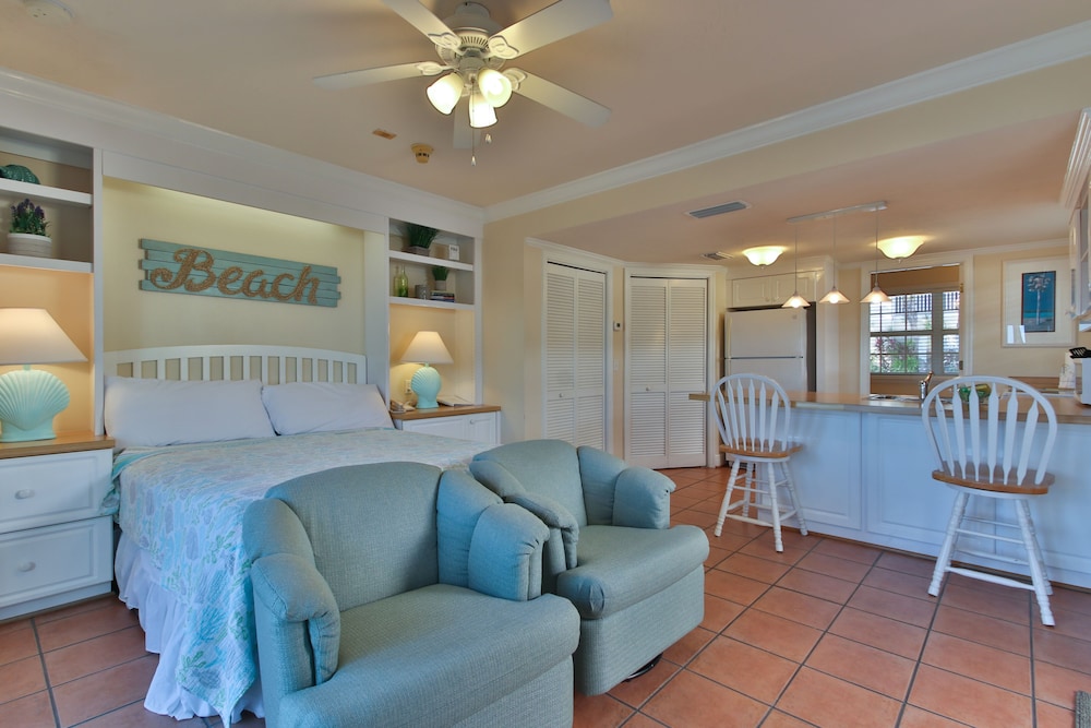 Tortuga Inn Beach Resort 35/76